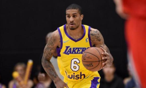 以及他在训 以及他在训