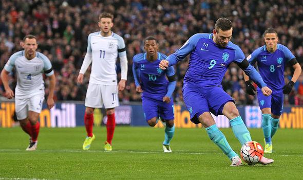 更是一种属 更是一种属