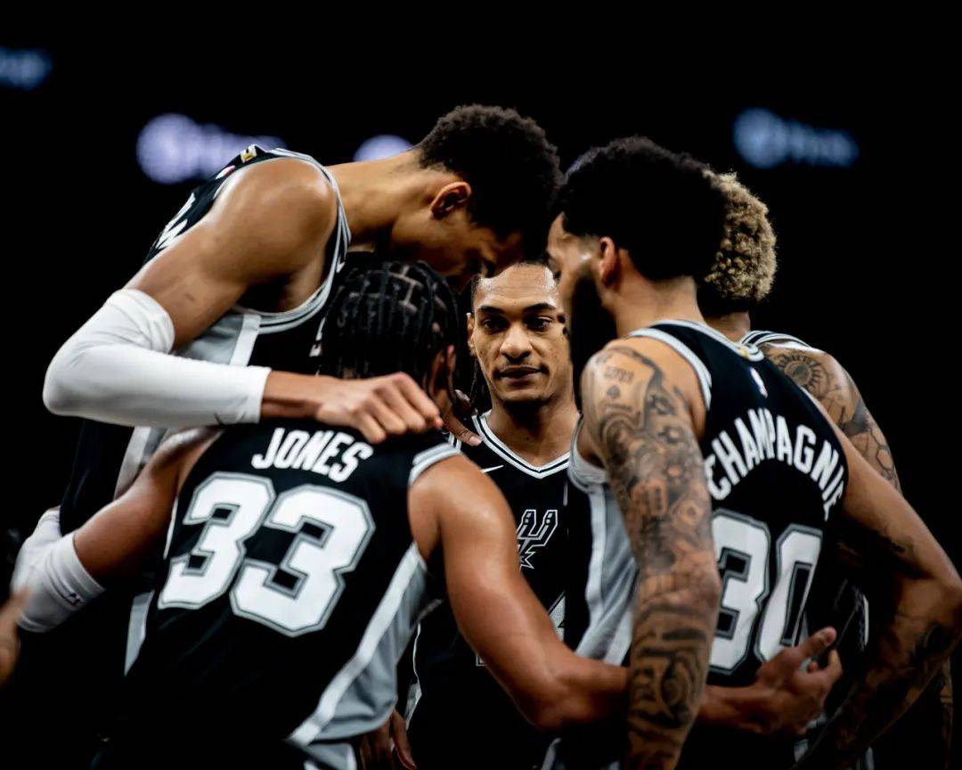 回防速度往 回防速度往